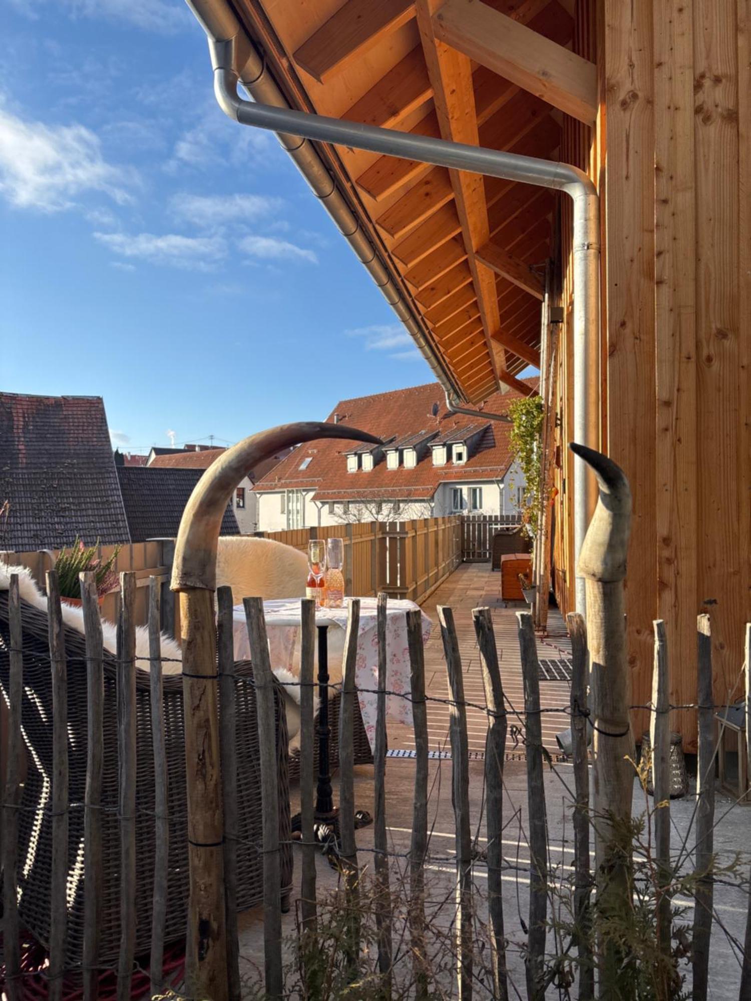 Uebernachtung Beim Bio-Metzger "Zimmer Rosl" Moessingen Exterior photo